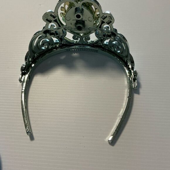 Disney’s Cinderella little girl shoes and tiara - Picture 7 of 8